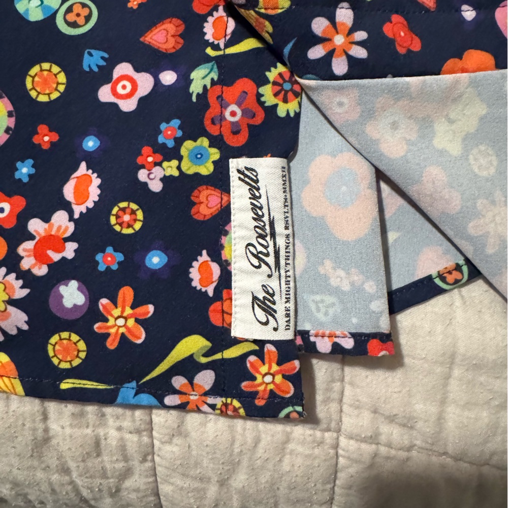 RSVLTS Navy Short-Sleeve Button-Down with Multicolor Floral & Bird Print - Picture 6 of 7